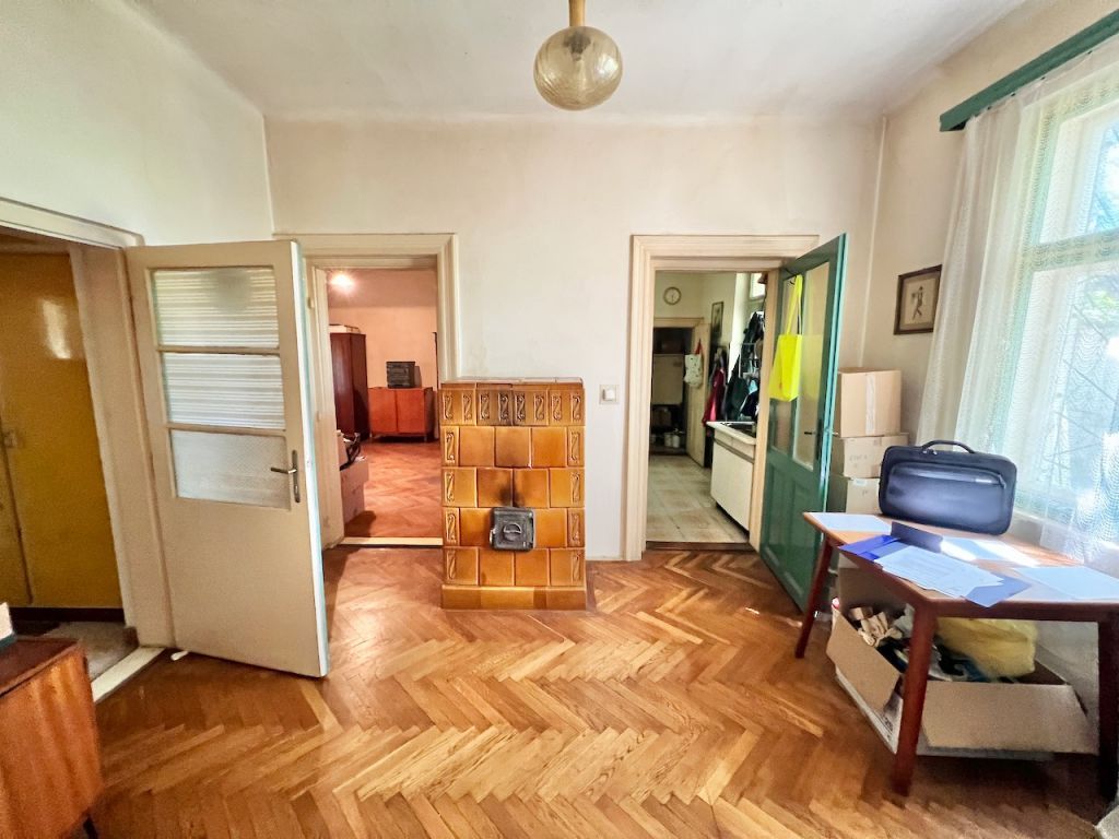 Eladó 100 m2 ház - Budapest XVI.