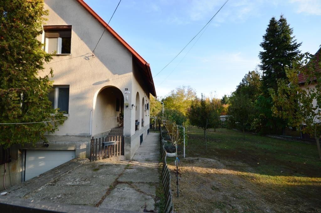 Eladó 106 m2 ház - Ercsi