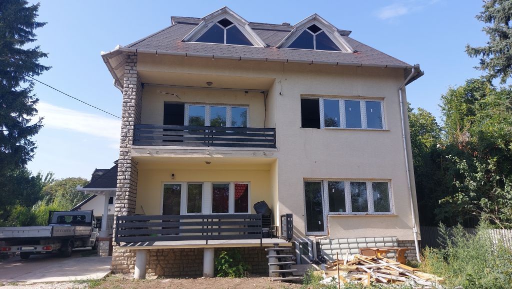 Eladó 97.5 m2 lakás - Százhalombatta