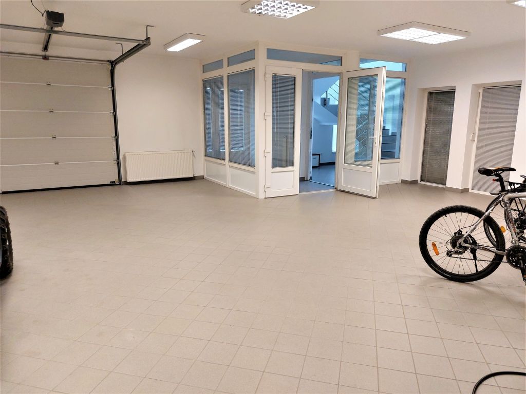 Kiadó 150 m2 iroda / üzlethelyiség - Szentendre